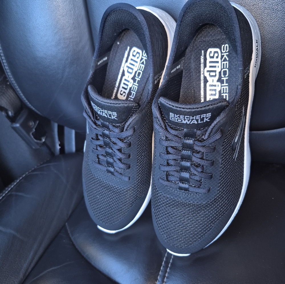 Skechers Slip Ins - Picture 3 of 7